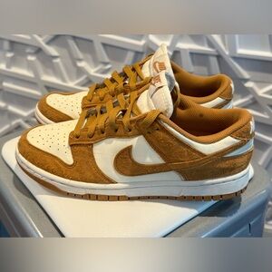 Nike Dunk Low Tan and White Women's 8 Men’s 6.5